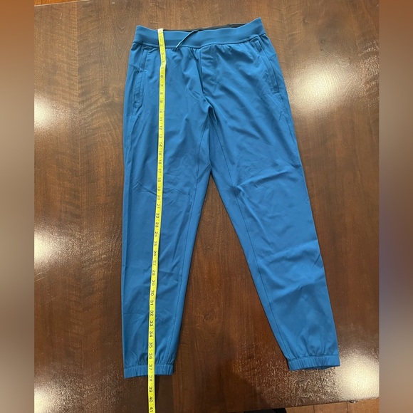 Lululemon pants - Picture 3 of 6